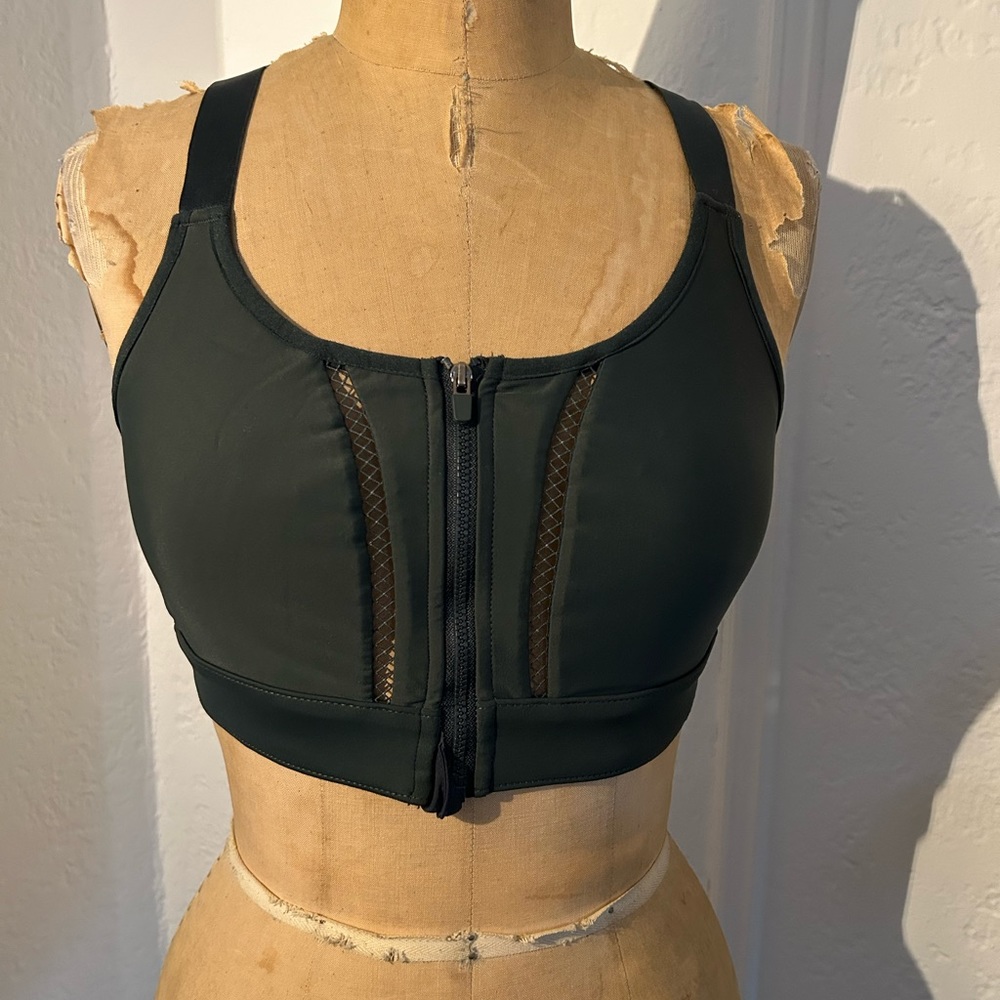 Fabletics Grey slate sports bra